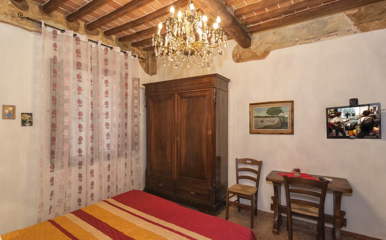 B&B Due Borghi Pisa Bagian luar foto